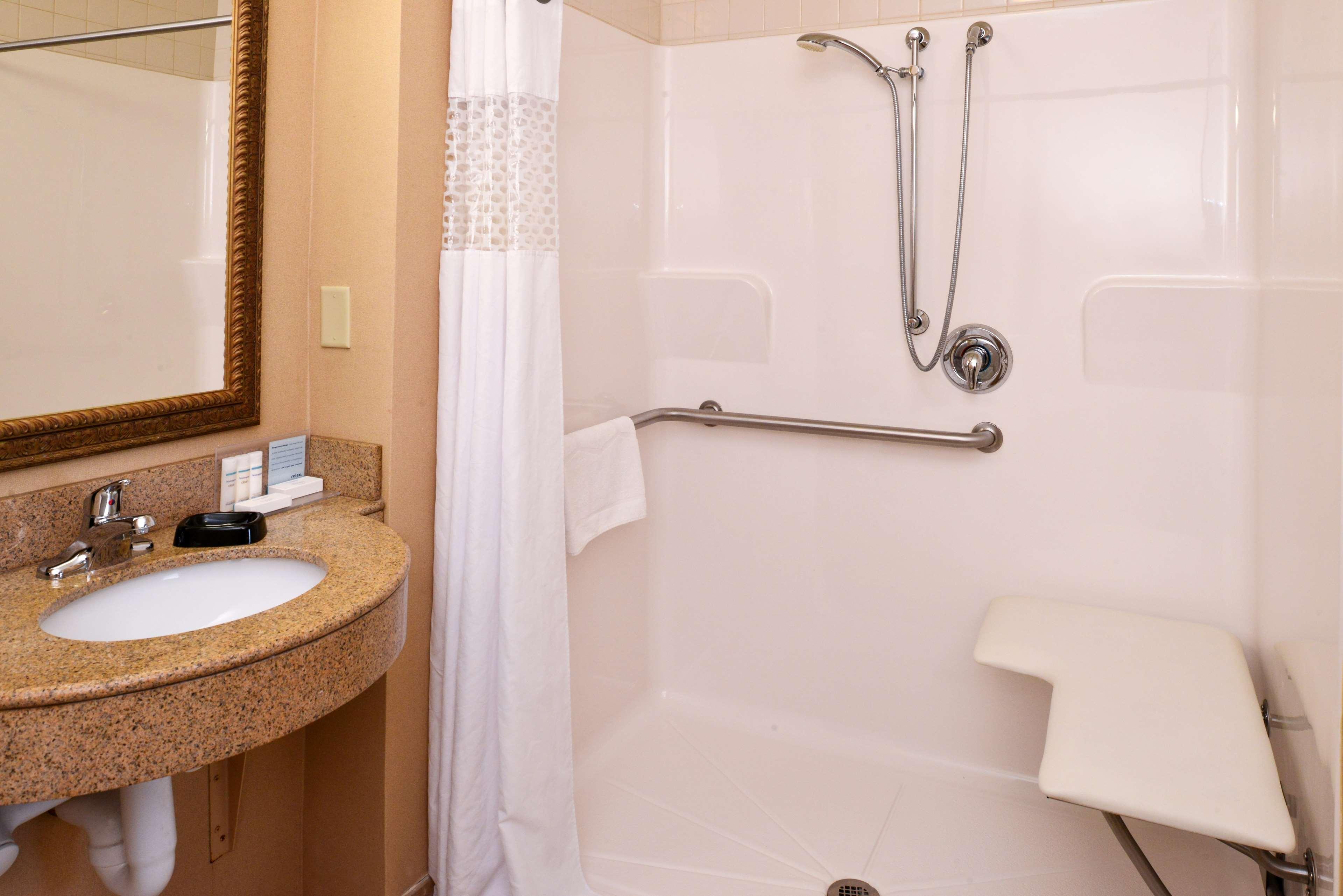 Hotel Hampton By Hilton 3*