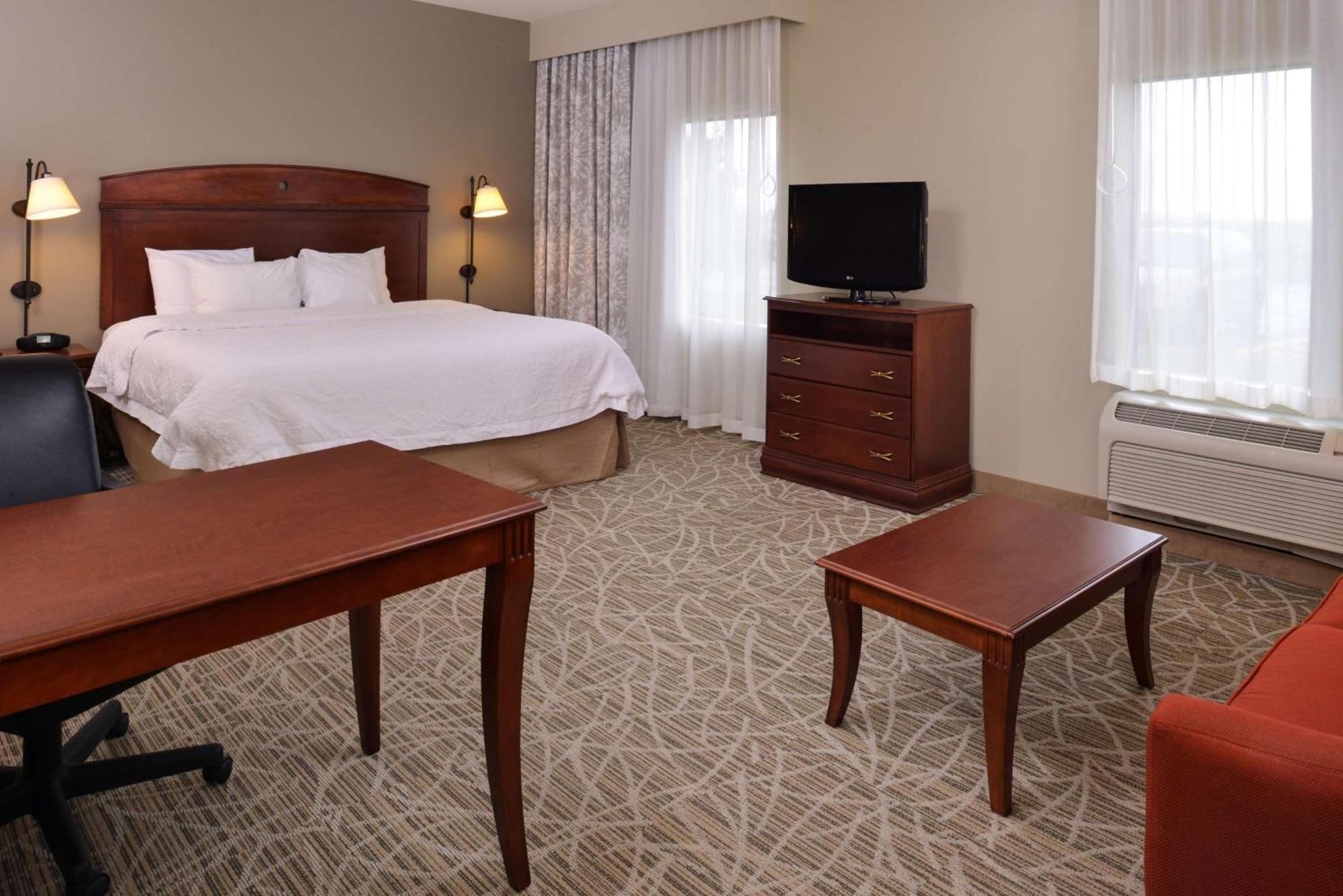 Hampton By Hilton 3*
