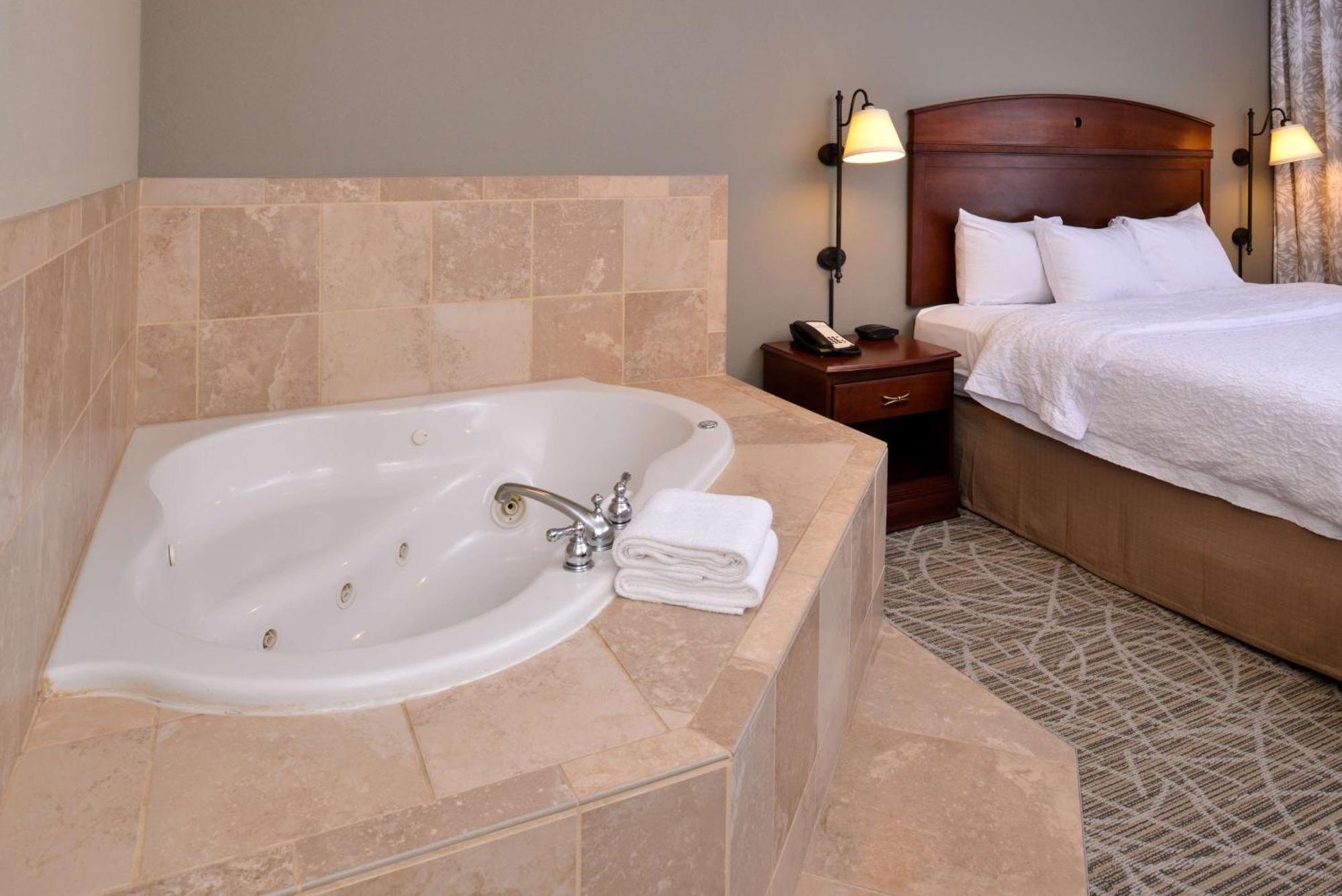 Hotel Hampton 3*