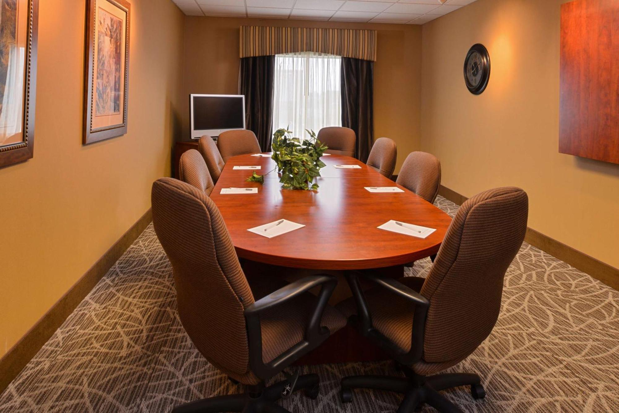 Hampton By Hilton 3*