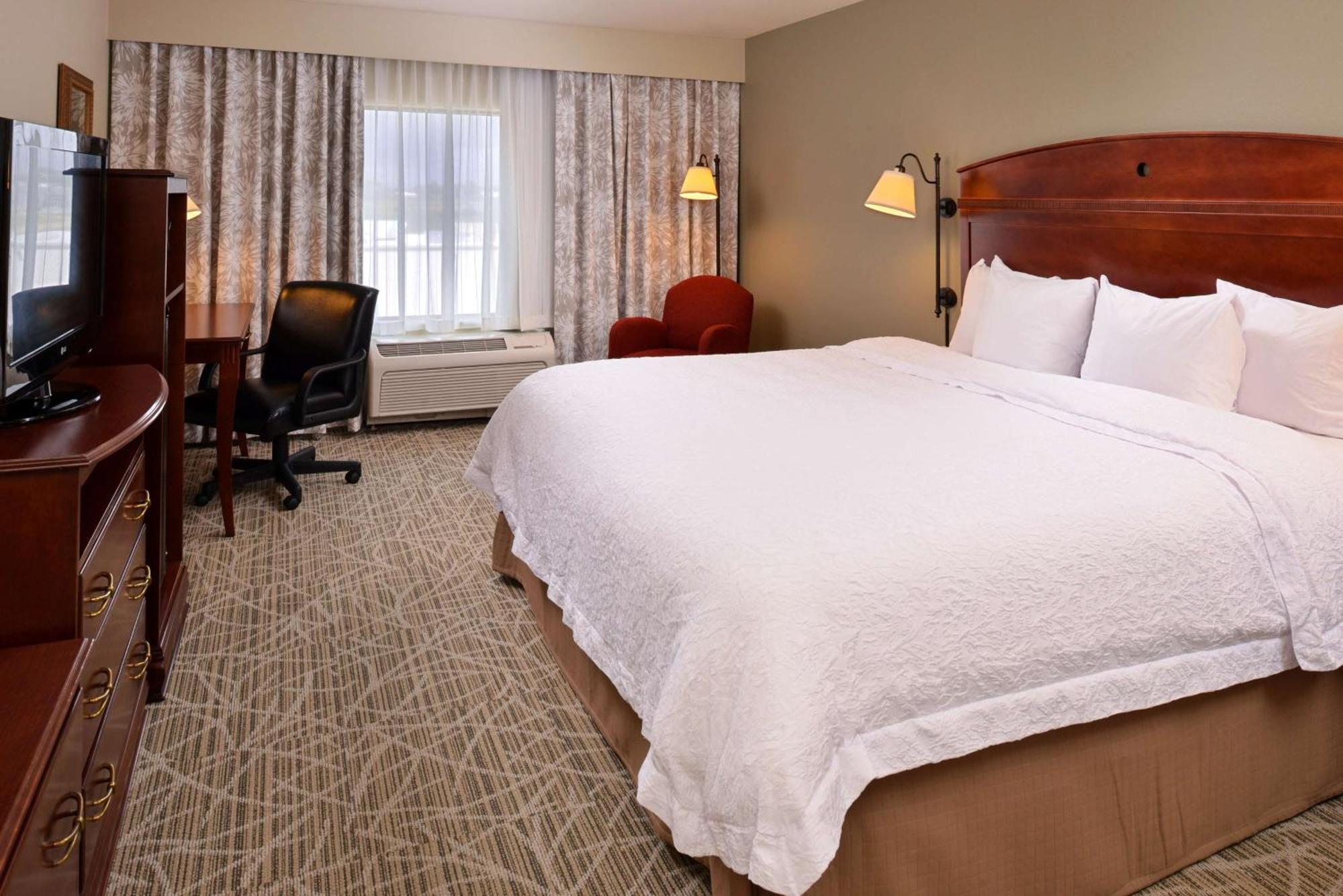 Hampton By Hilton 3*
