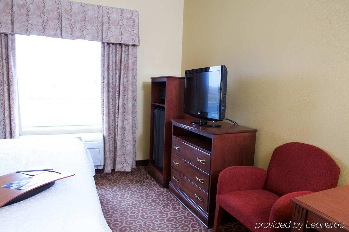 Hampton By Hilton Litchfield