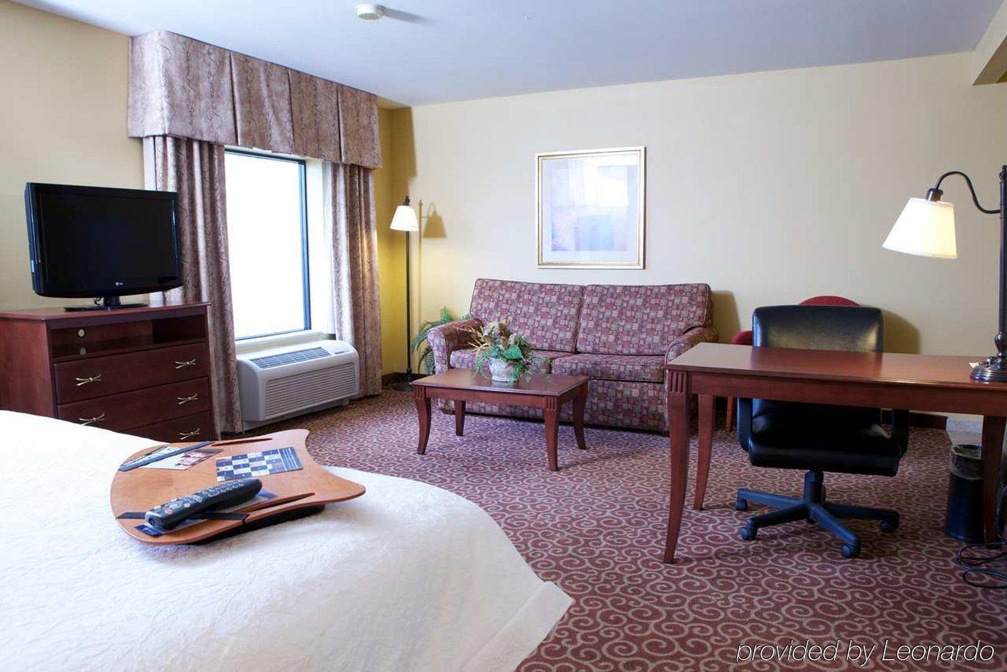 Hampton By Hilton Litchfield